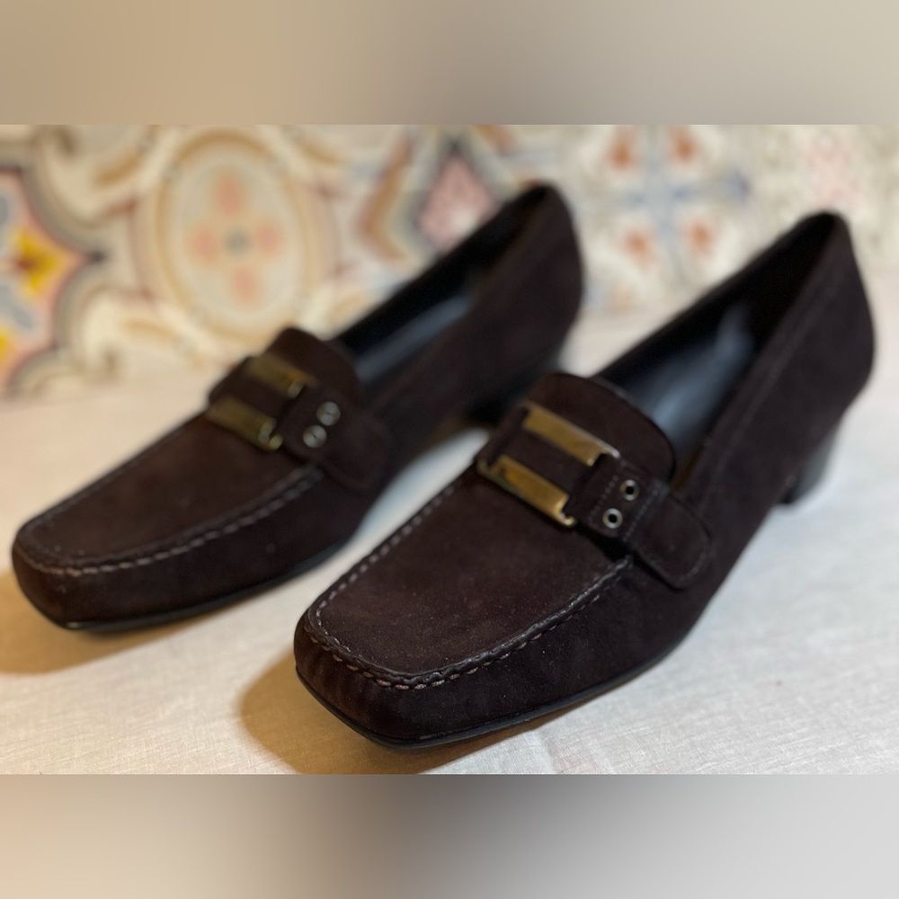 Stuart Weitzman Loafer, chocolate brown, size 9.5N